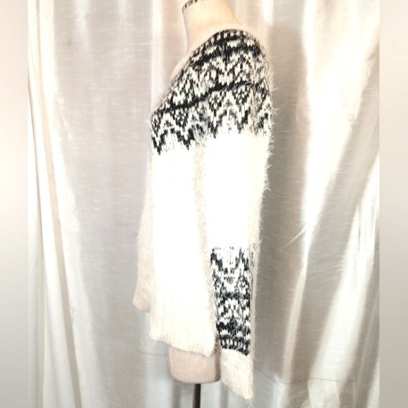 Knox Rose Fuzzy Sweater, Women, South West Knit, Round Neck, Knit, Black/Cream,M - Picture 4 of 14